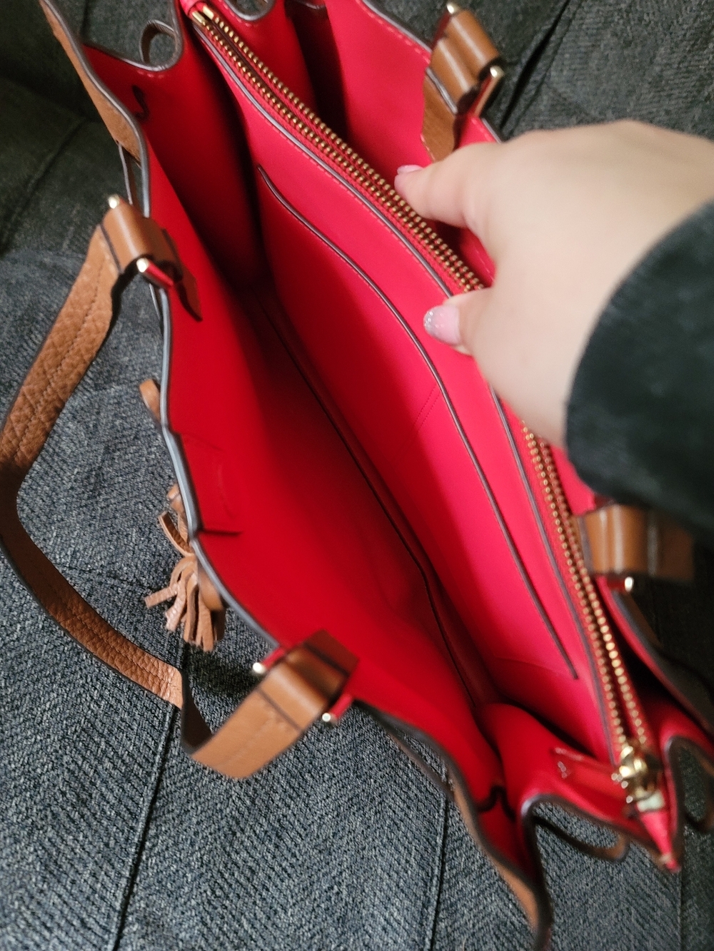 Kate Spade New York Hayes Street Isobel Leather Tote - Picture 8 of 16
